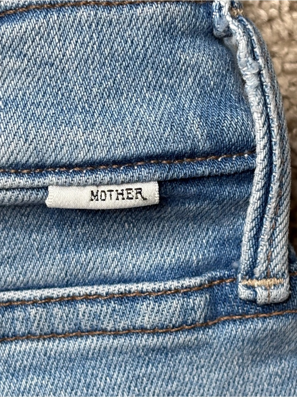 MOTHER The Mid Rise Dazzler Ankle Fray - Picture 5 of 8